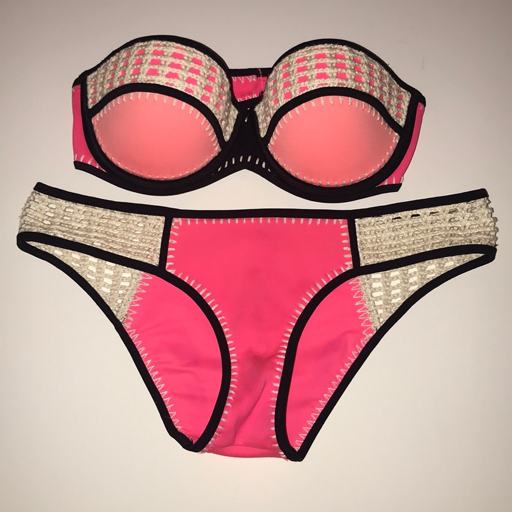 Victoria’s Secret bikini